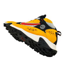 Load image into Gallery viewer, 2005 SAMPLE Nike Terra Sertig “Taxi”
