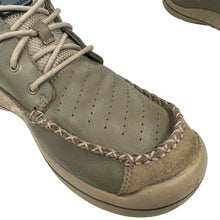 Load image into Gallery viewer, 2010 Crocs Linde Boot “Considered Mowabb”
