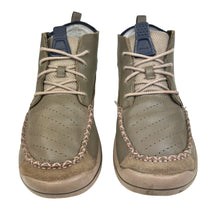 Load image into Gallery viewer, 2010 Crocs Linde Boot “Considered Mowabb”
