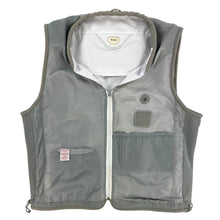 Load image into Gallery viewer, 2000s Tumi Travel Vest
