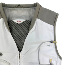 Load image into Gallery viewer, 2000s Tumi Travel Vest
