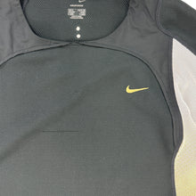 Load image into Gallery viewer, 2000s Nike Sphere Dry Cross training short sleeve t shirt
