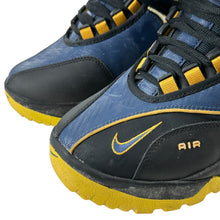 Load image into Gallery viewer, 2000 Nike ACG Pumori Snow Boots
