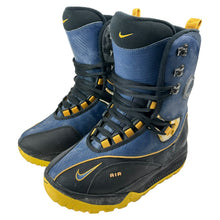 Load image into Gallery viewer, 2000 Nike ACG Pumori Snow Boots
