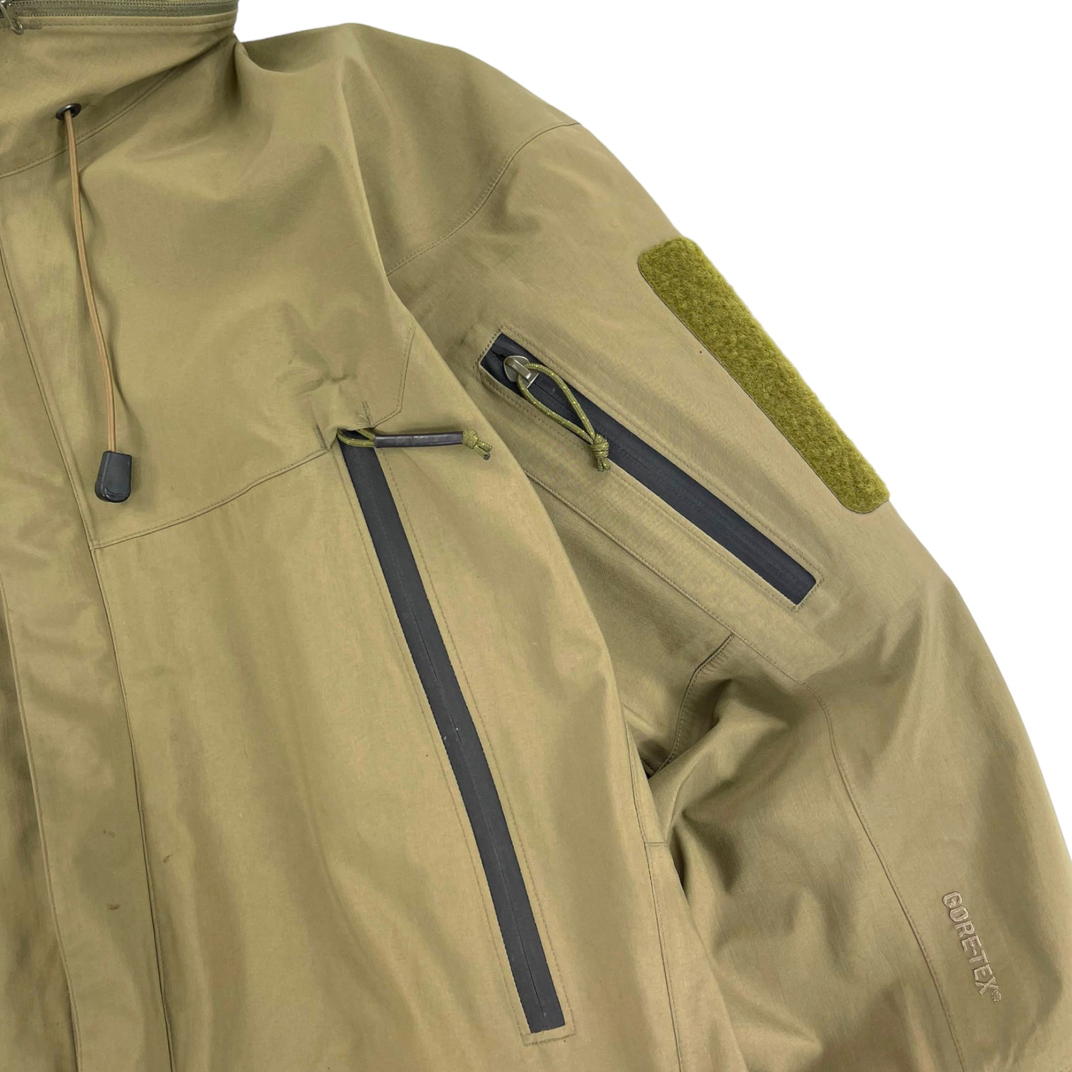 Arc’teryx Leaf Alpha Gen 1 Gore-tex “Crocodile” Jacket