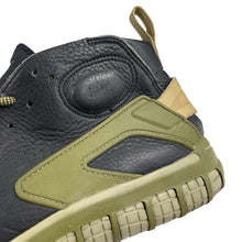 Load image into Gallery viewer, 2005 sample Nike Mowabb II considered
